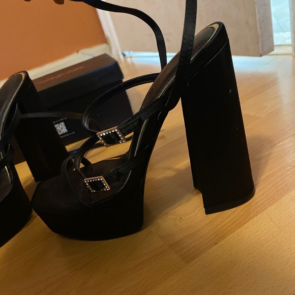 GIA- square toe platform heels - Picture 7 of 10